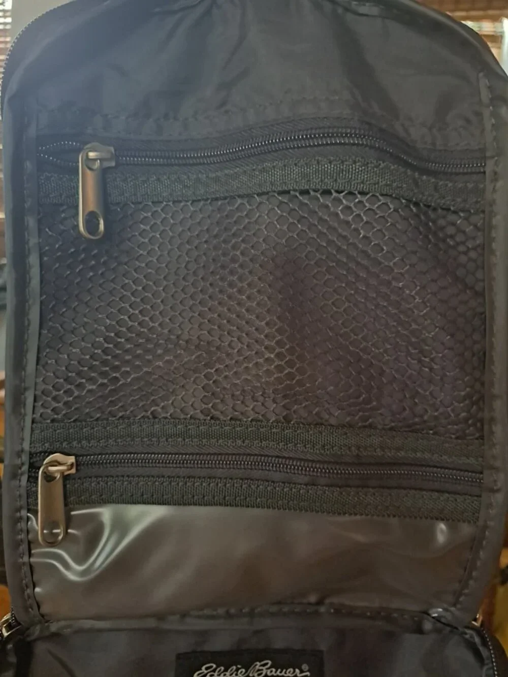 Eddie Bauer Hanging Travel Toiletry Bag Black Nylon Soft Case Mesh Pockets - Picture 8 of 8